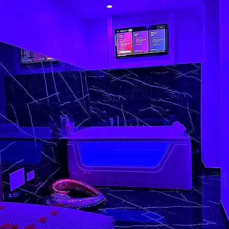 Diamond - Con Idromassaggio - Molfetta