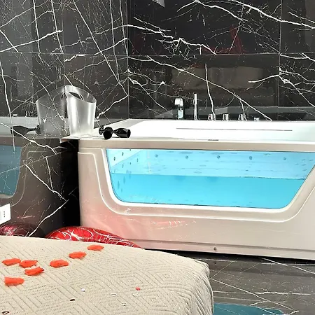 Diamond - Con Idromassaggio - Daire Molfetta