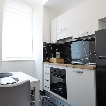 Diamond - Con Idromassaggio - *